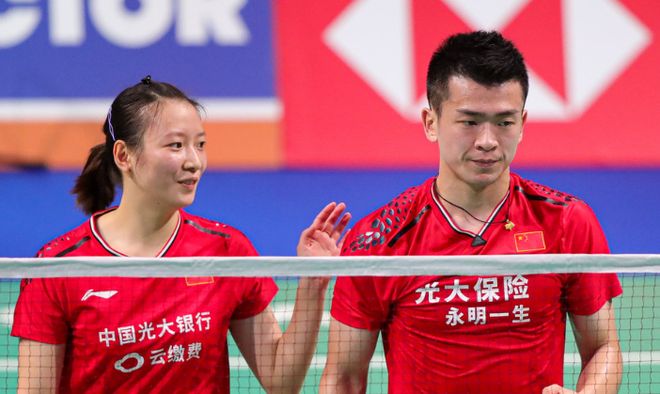 丹麦队险胜马来西亚队,黄鸭组合带队取胜 丹麦队险胜马来西亚队,黄鸭组合带队取胜