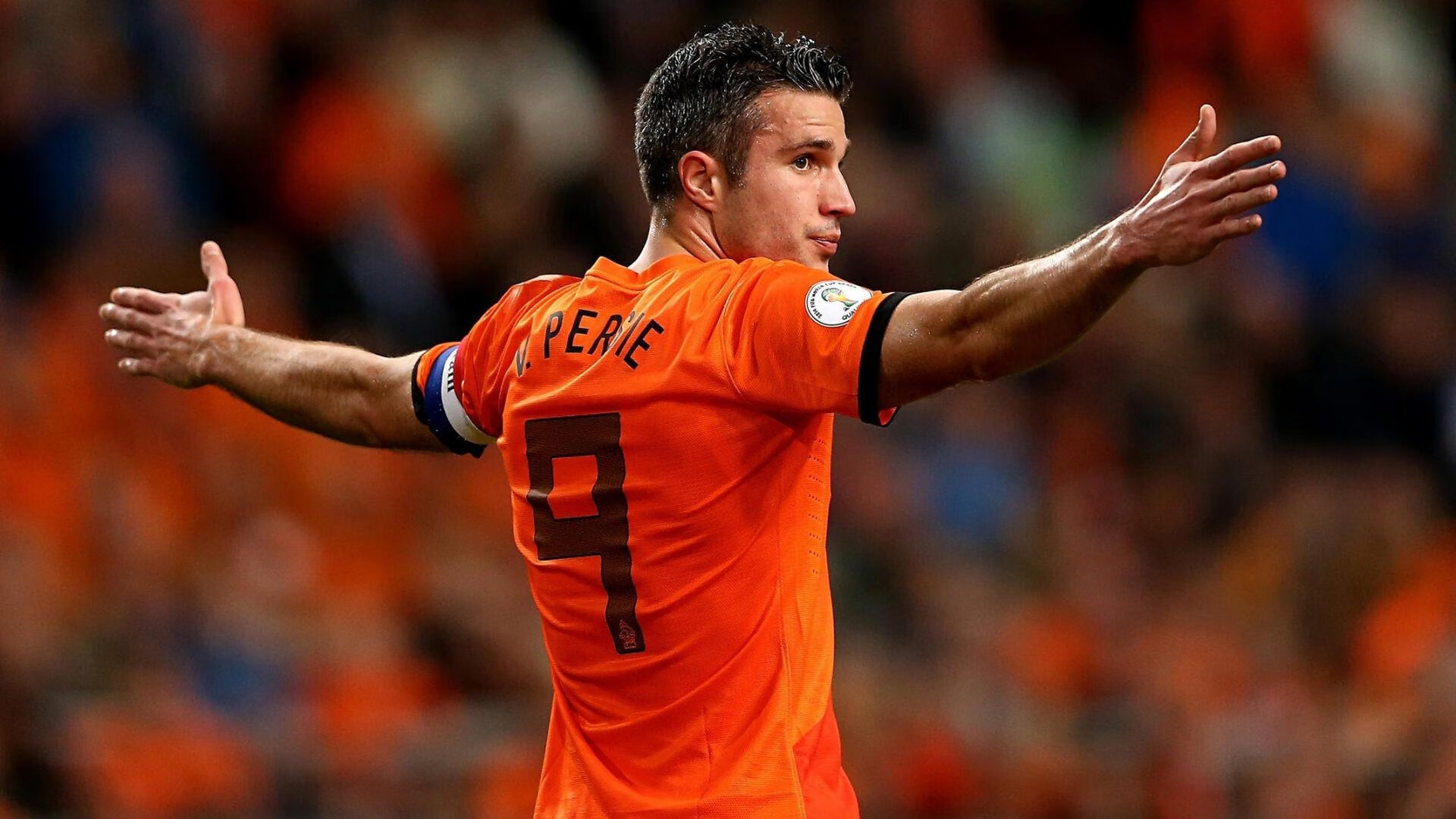 绿茵之外，极速之上，当迪巴拉在F1街道赛接管阿根廷的荣耀叙事