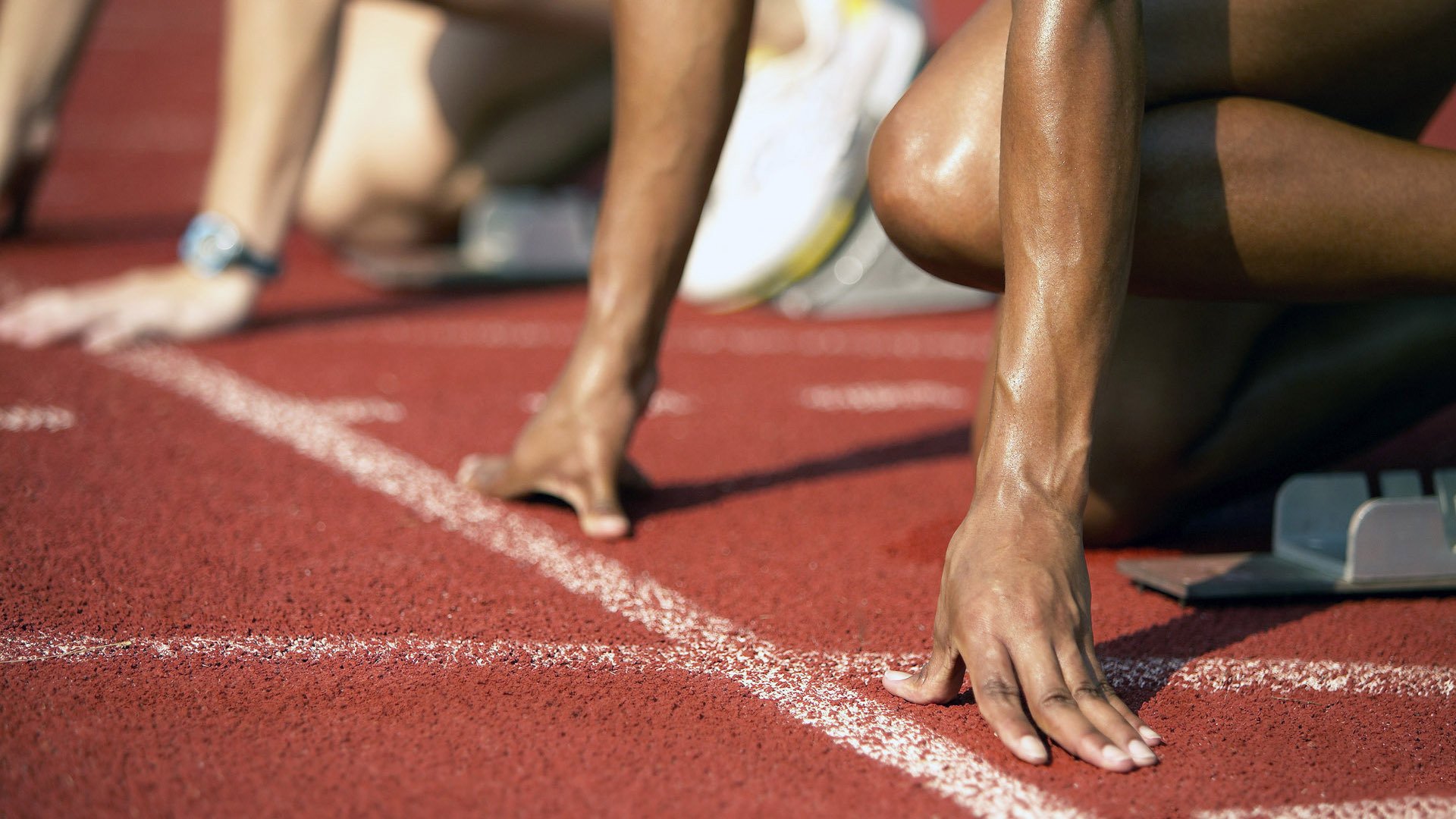 当橙衣风暴席卷蓝黑军团，萨内如何用一场统治级表演定义欧冠半决赛